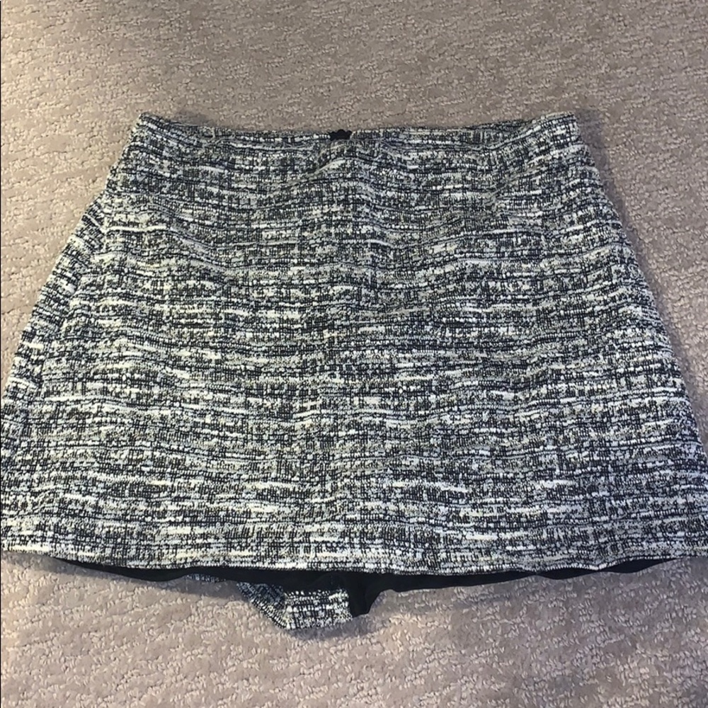 woven metallic skort